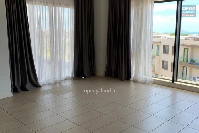 Accessible aux étrangers et aux mauriciens: A vendre penthouse dans un complexe d'appartements de luxe avec vue mer à...