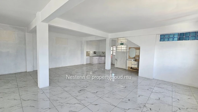 Ideally located commercial space in the center 
