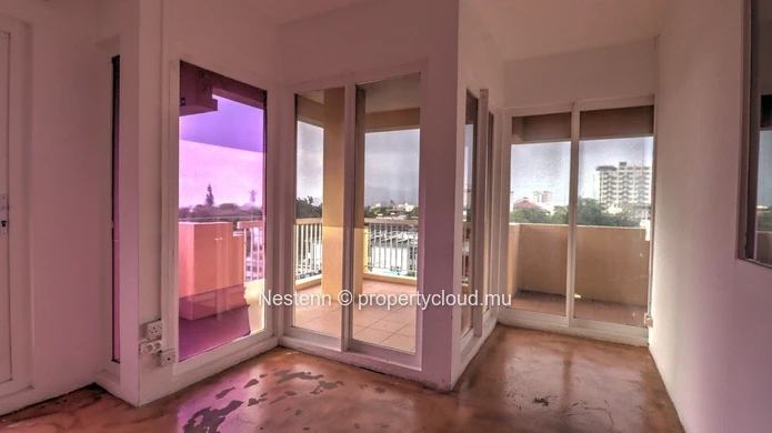 Office space of 371.61 m² 
