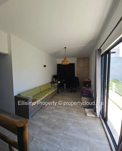 4 bedrooms villa