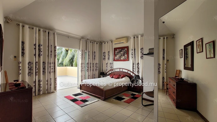 Maison spacieuse avec piscine et grand jardin - Tamarin