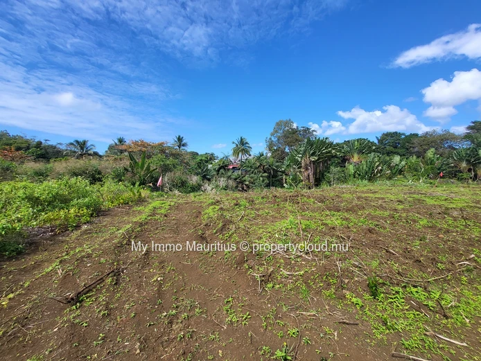 44614 m2 plot with exceptional view!