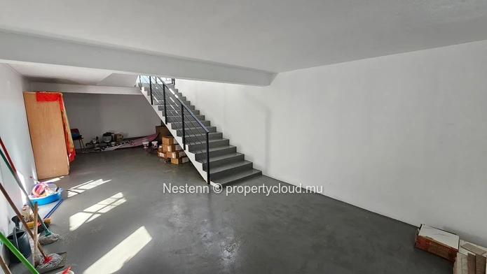 Commercial building of 223m2