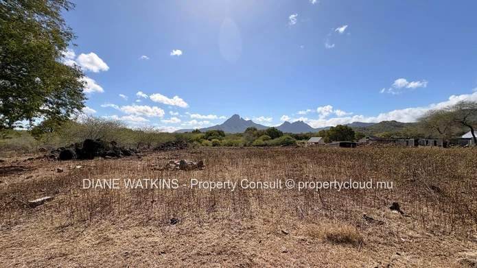 2,470 m² Residential Land in Belouguet with Mountain Views
