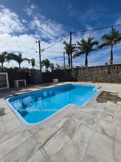 Villa neuve de 3 chambres, piscine commune et salle de sport a Grand Baie