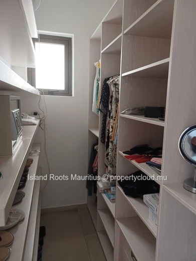 Apartment for Sale or Rent - 3 Bedrooms in Balaclava