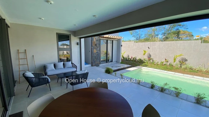 Luxury Villa with Private Pool in Pereybere - 3 Beds, Office, & More! Rs - Don't Miss Out!