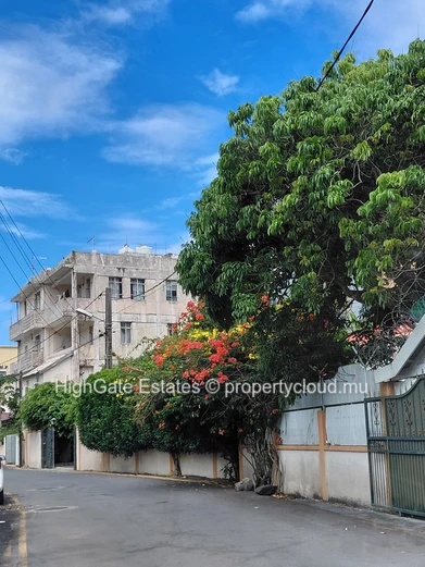 Appartement A Vendre Au Coeur De Quatre Bornes.