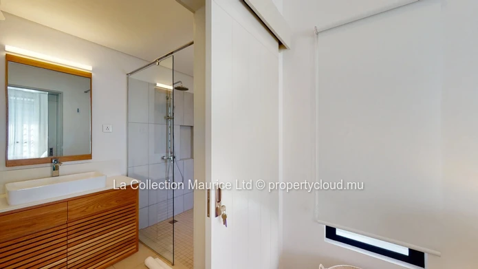 Penthouse I Black River I Mountain View