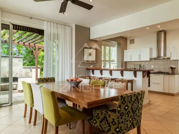 4 Bedroom Villa