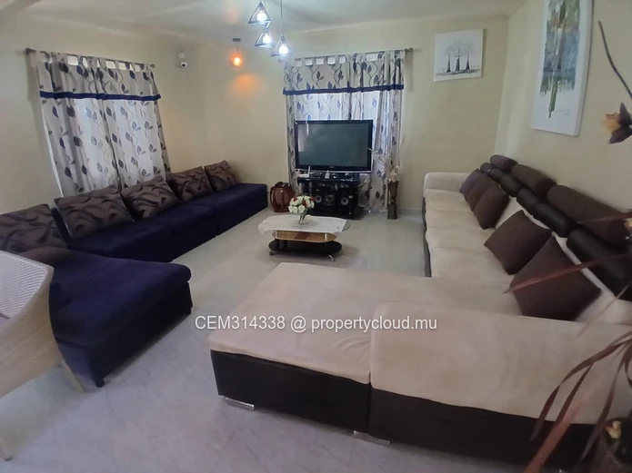  6 Bedrooms Furnished House for Sale – Trois Bras, Petit Raffray 
