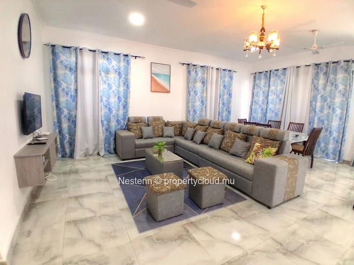 Beautiful And Spacious 5-Bedroom Villa With Pool