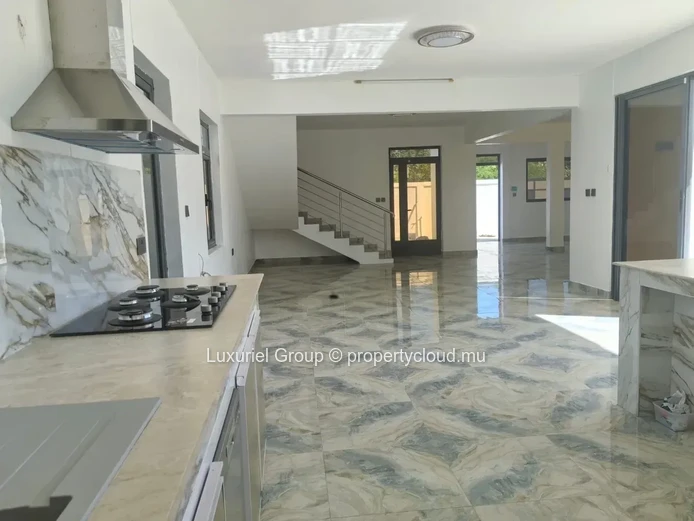 Luxury 5-Bedroom Villa for Rent in Cap Malheureux