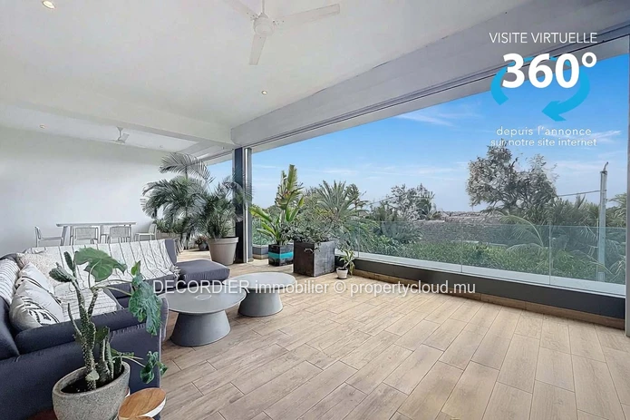Penthouse with Lagoon & Coin de Mire Views