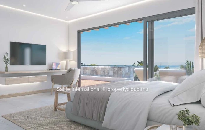 Appartement R+2 à vendre à Péreybère, 164m², 3 chambres, piscine commune, proche de la mer et des commodités.
