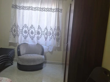 6 Bedroom House