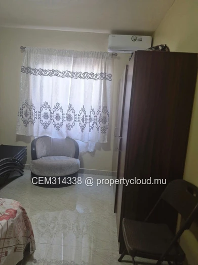 6 Chambres Grande Maison Meublée à Vendre – Trois Bras, Petit Raffray 
