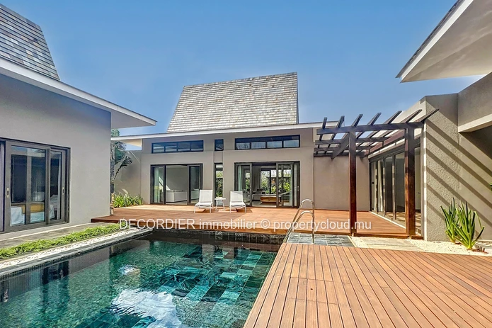 Sublime villa located in a secure residence