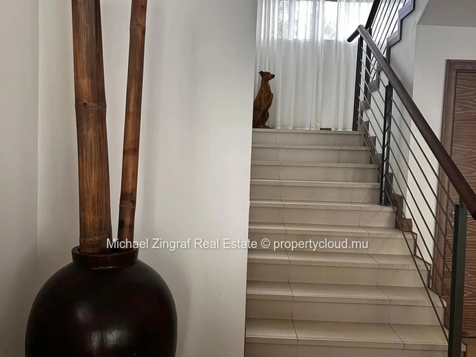 Villa duplex 3 chambres avec piscine privée et accès privilégié au littoral