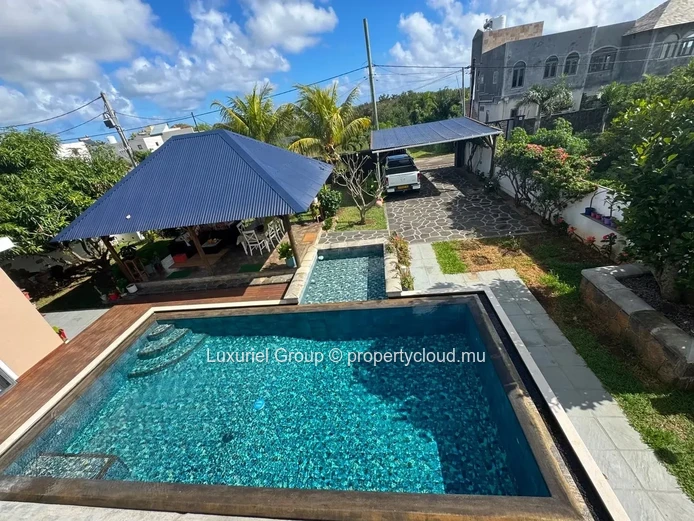 Stunning Contemporary Villa for Rent in Calodyne