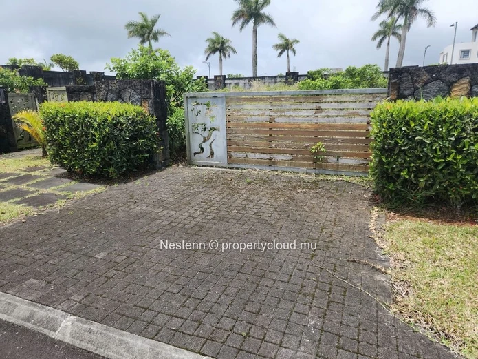 FOR SALE – Exceptional Residential Plot in Aurea, Moka