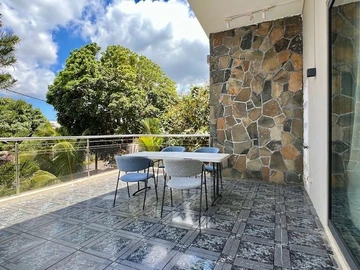 8 Bedroom House