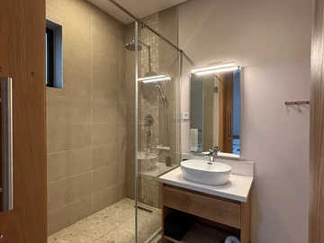 4 Bedroom Apartment