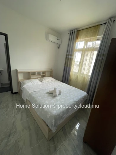 Bright apartment in Péreybère