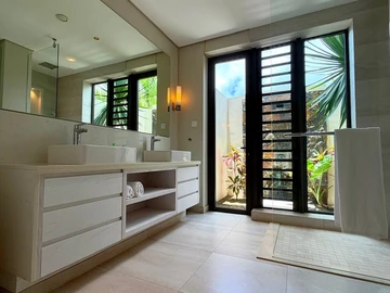 7 Bedroom Villa