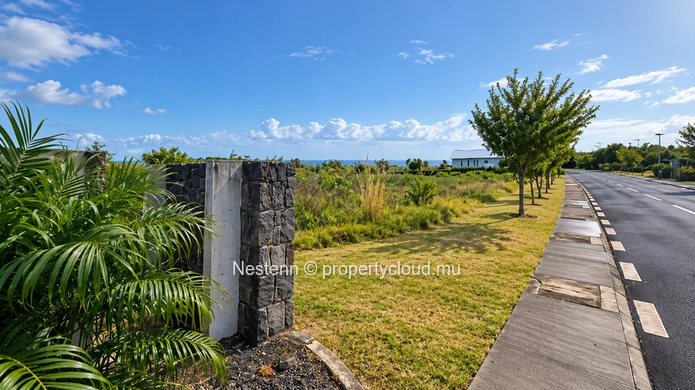 Freehold residential plot of 1,097 m² 