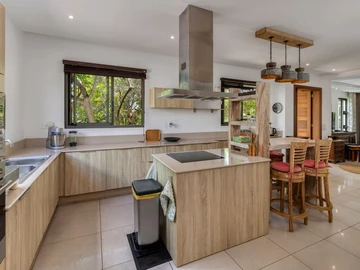 4 Bedroom Villa
