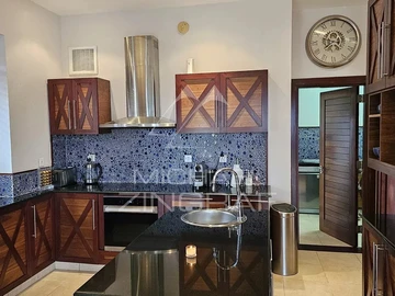 5 Bedroom Villa