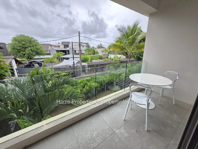 Superbe appartement situé au premier étage d'une résidence haut de gamme à louer à Pereybere.