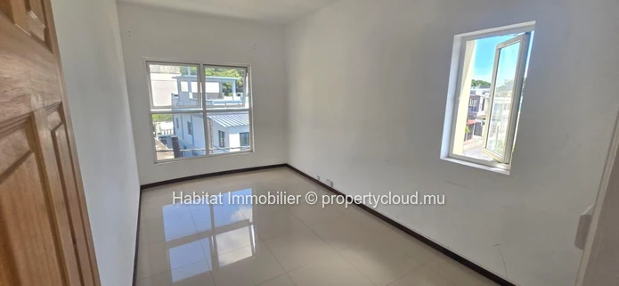 Office 163 m² located in Port-Louis, close to Jeetoo Hospital