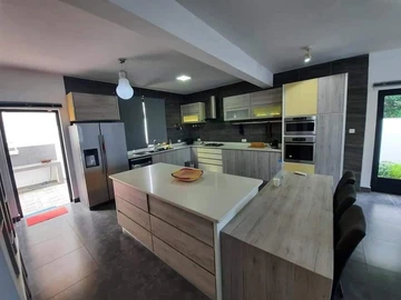 4 Bedroom Villa