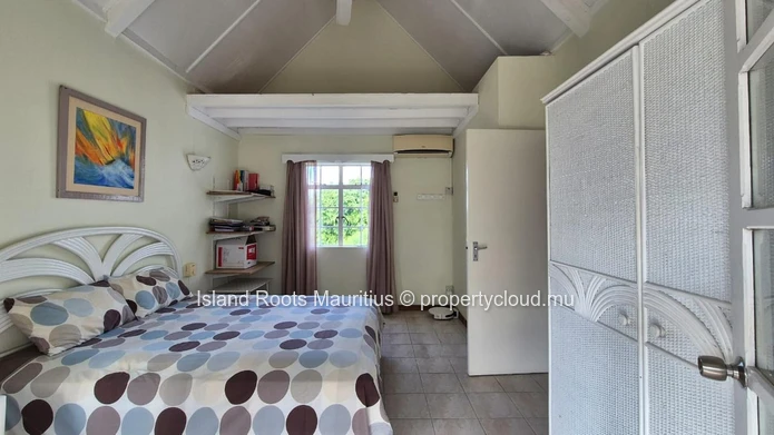 Magnifique duplex de 3 chambres pieds dans l'eau à Trou aux Biches