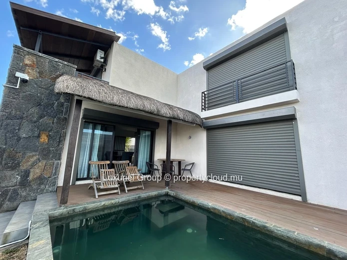 Beautiful Villa for Sale in Pereybere – Fully Furnished with Swimming Pool and Landscaped Terrace