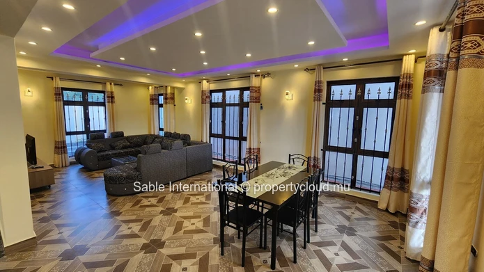 4-Bedroom Furnished Villa with Private Pool in Calodyne