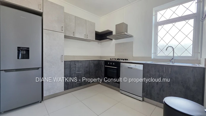 Furnished apartment for rent in the center of Curepipe.