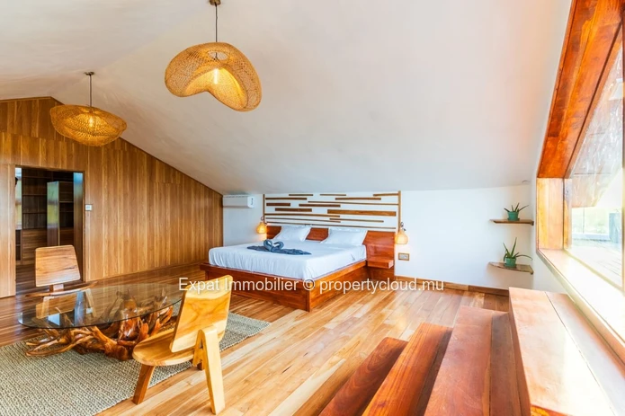 Tropical Villa With 4 Suites, Panoramic Rooftop Terrace And Swimming Pool – Grand Baie