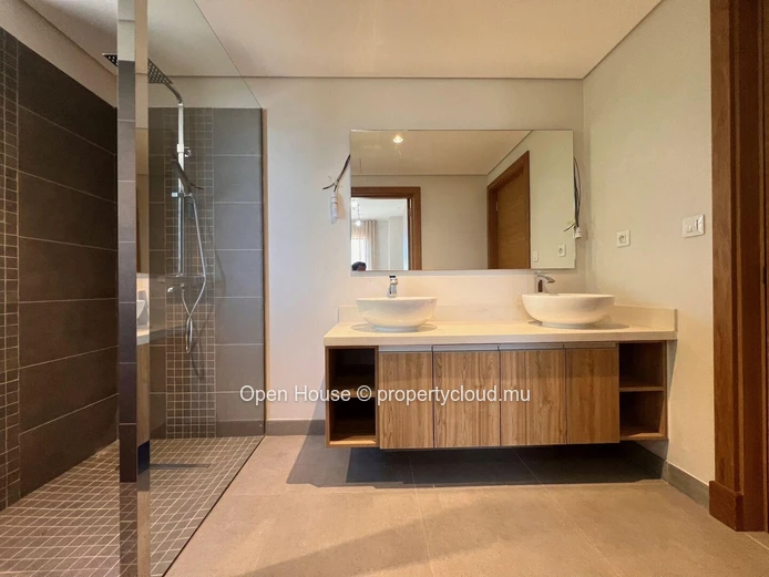 Appartement meublé de 165 m² avec piscine à Trou aux Biches