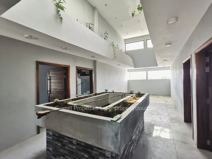 Penthouse with breathtaking views of the lagoon. Located only 100m from the beach