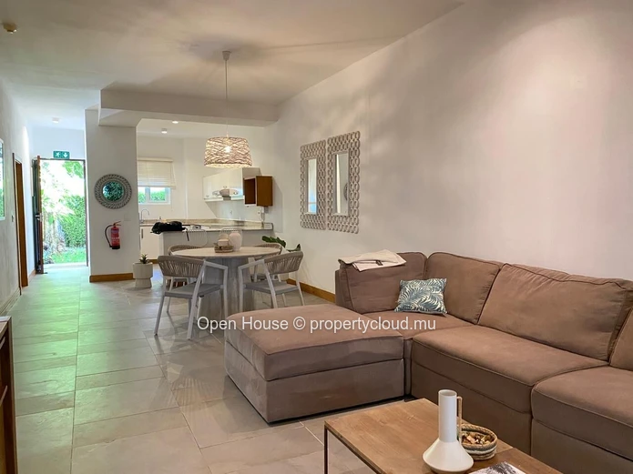 Exclusivité - A louer Appartement - RDC - entièrement meublé et équipé avec piscine privée et commune - 2 chambres en... (Mandat exclusif)