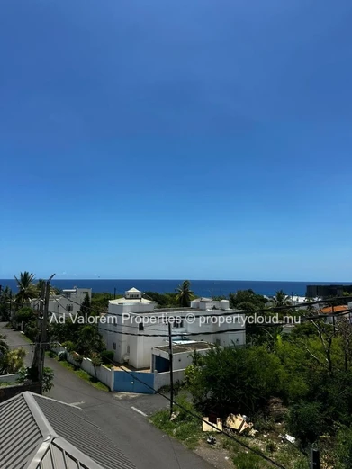 Duplex for Rent with View in Flic en Flac