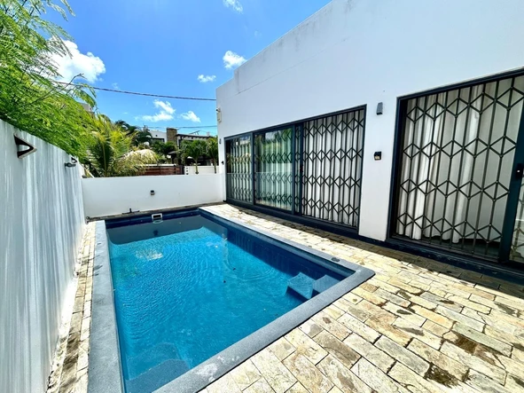 CONTEMPORARY VILLA IN PEREYBÈRE | 4 BEDROOMS | Rs 70,000/MONTH  LONG-TERM RENTAL | AVAILABLE MID JUNE