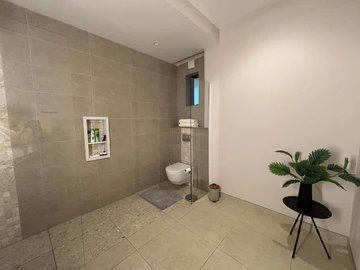 4 Bedroom Apartment