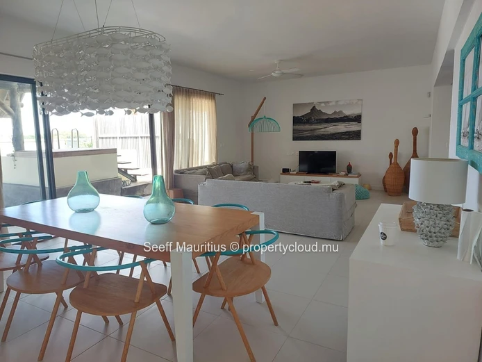 Penthouse de luxe au bord de l'eau