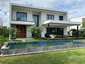4 Bedroom Villa