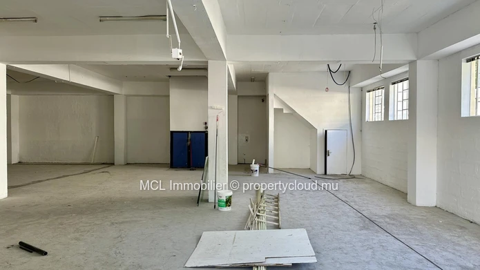 Entrepot de 660m² à Goodlands