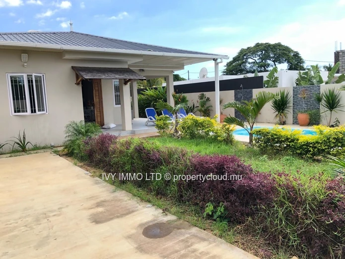 Villa For Rent – Bain Boeuf
